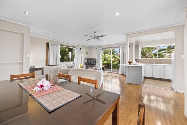 Deluxe Villa, 2 Bedrooms | Living area | 40-inch flat-screen TV with digital channels, LCD TV