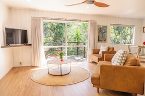 40-inch flat-screen TV with digital channels, LCD TV