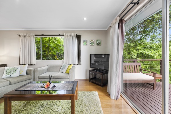 Deluxe Villa, 2 Bedrooms | Living area | 40-inch flat-screen TV with digital channels, LCD TV