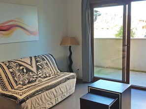 Quadruple Room, Ensuite, Mountain View (STD 4-CM)