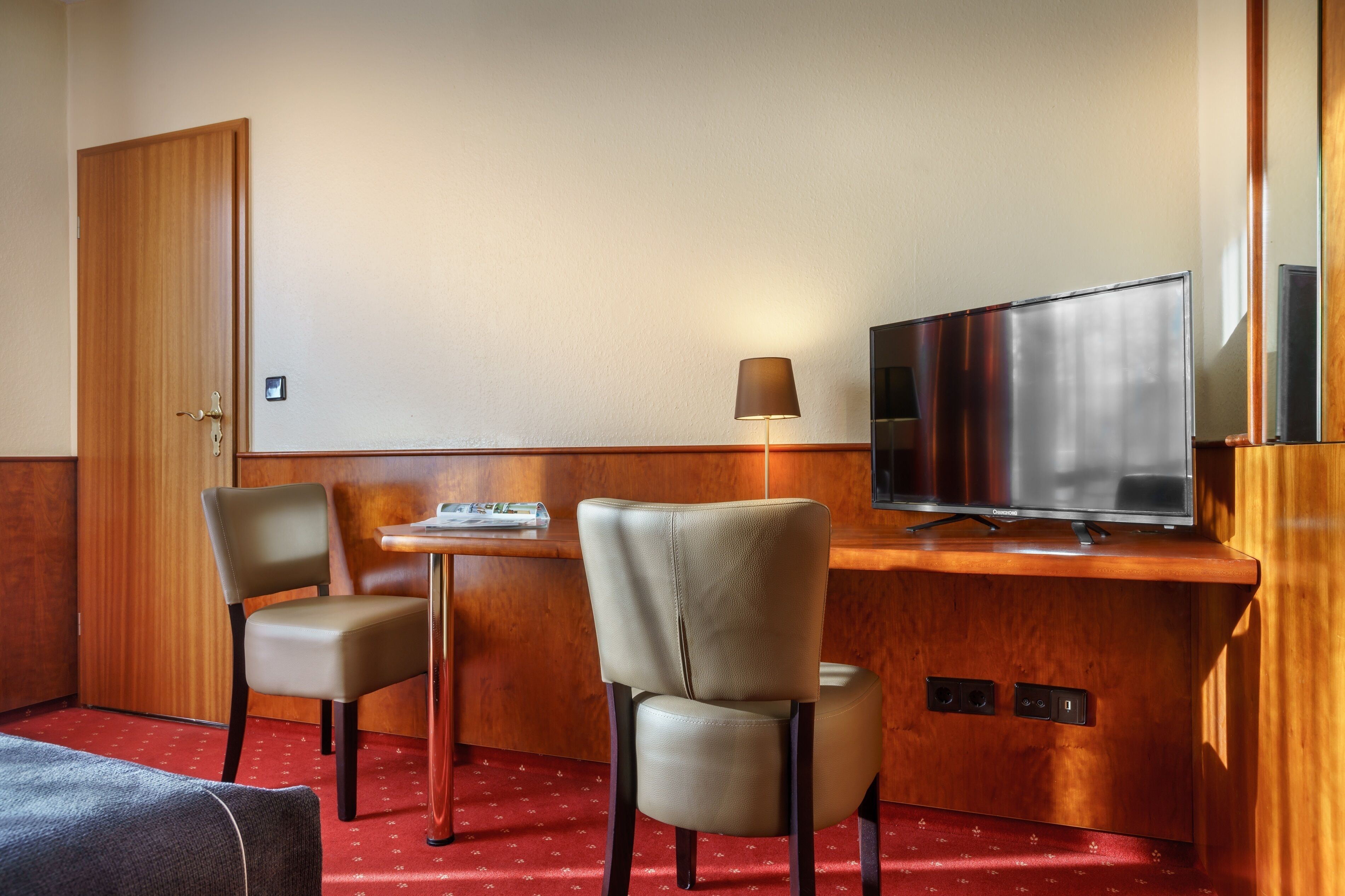 Doppelzimmer | Wohnbereich | Fernseher