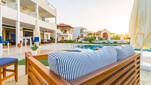 Exterior - Neon Hotel (Hersonissos)