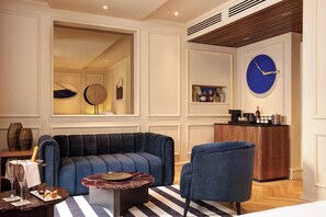 Spa Suite | Sängtillbehör av högsta kvalitet, duntäcken, bäddmadrasser och minibar