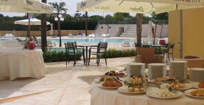 Outdoor dining - Petraria Resort (Cannole)