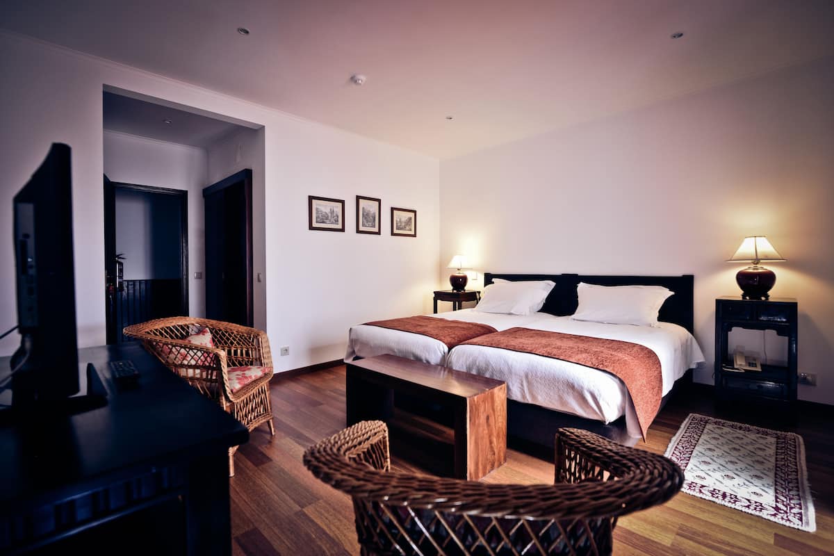 Camera Superior con 2 letti singoli | 1 camera, biancheria da letto di alta qualità, copriletto in piuma