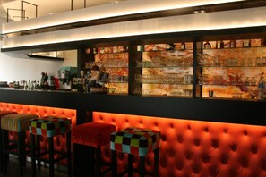 Bar (on property) - Hotel La Terrasse (De Panne)