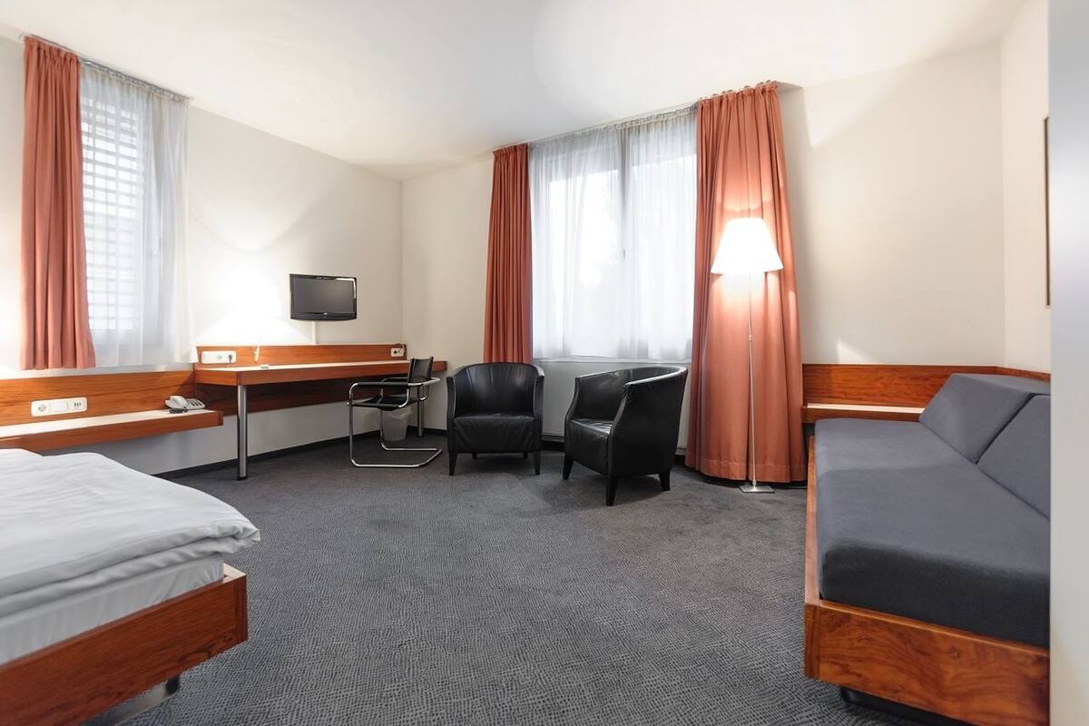 Apartment (Double occupancy) | Desk, free WiFi, individually decorated, individually furnished