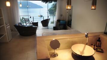 Premium 2 e 3 | Frigobar, cofres nos quartos, individualmente decorados