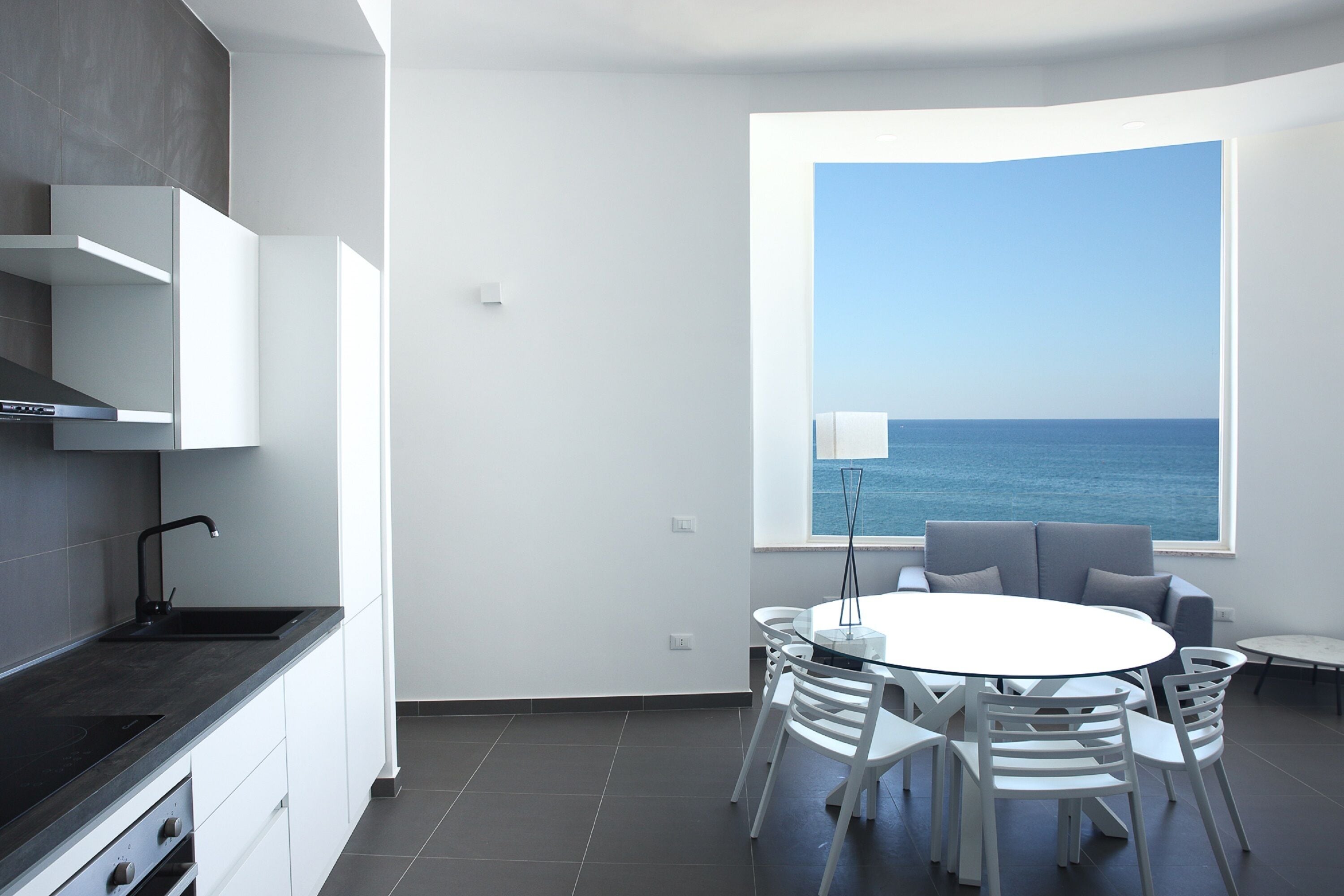 suite | private kitchen | fridge, electric kettle