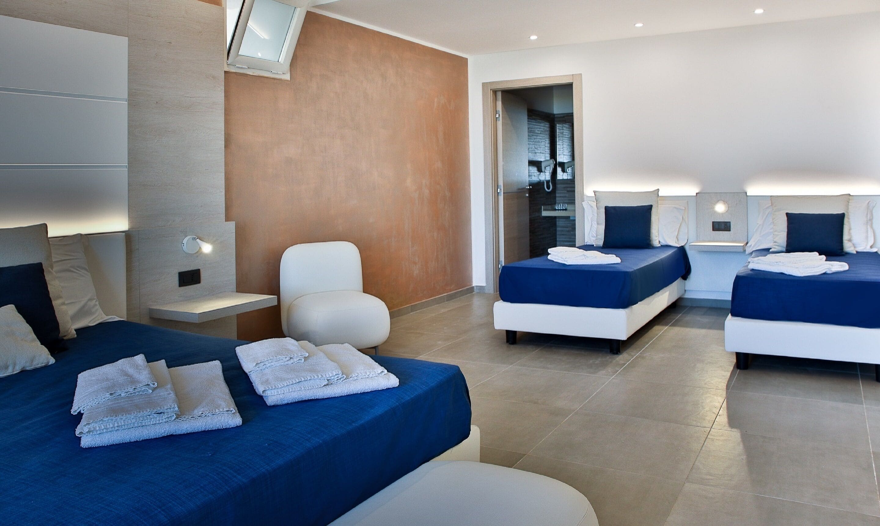 standard quadruple room | 1 bedroom, in-room safe, desk, soundproofing