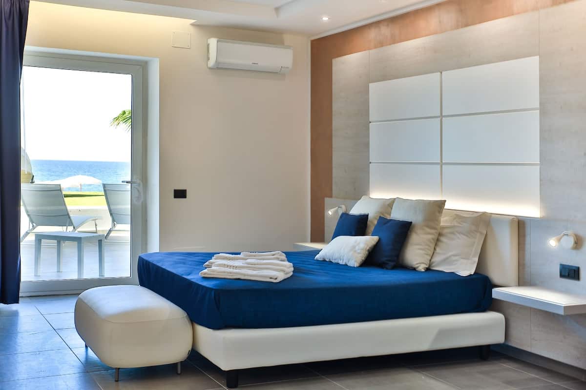 1 bedroom, in-room safe, desk, soundproofing