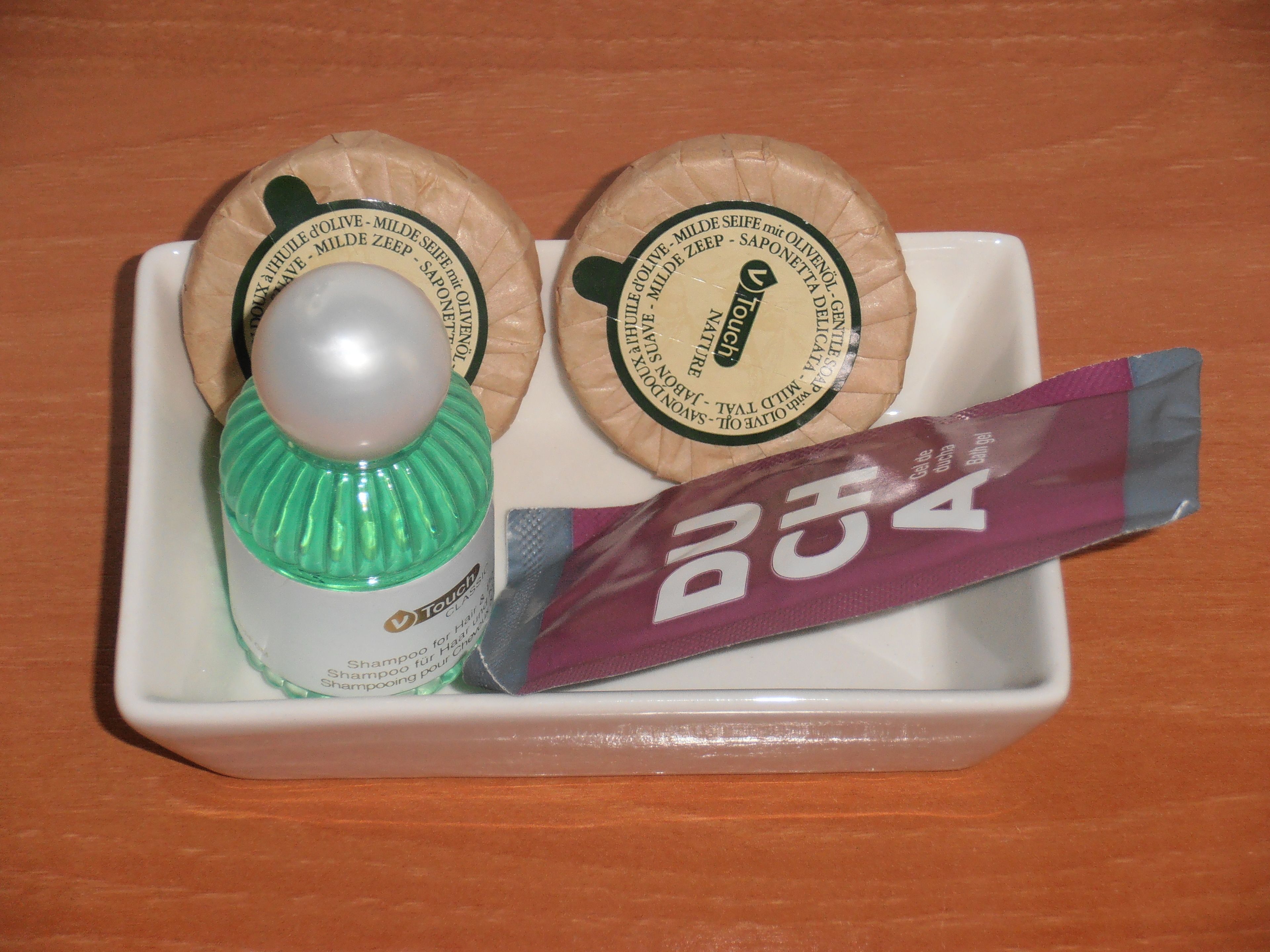 standard double room | bathroom amenities | free toiletries, hair dryer, towels