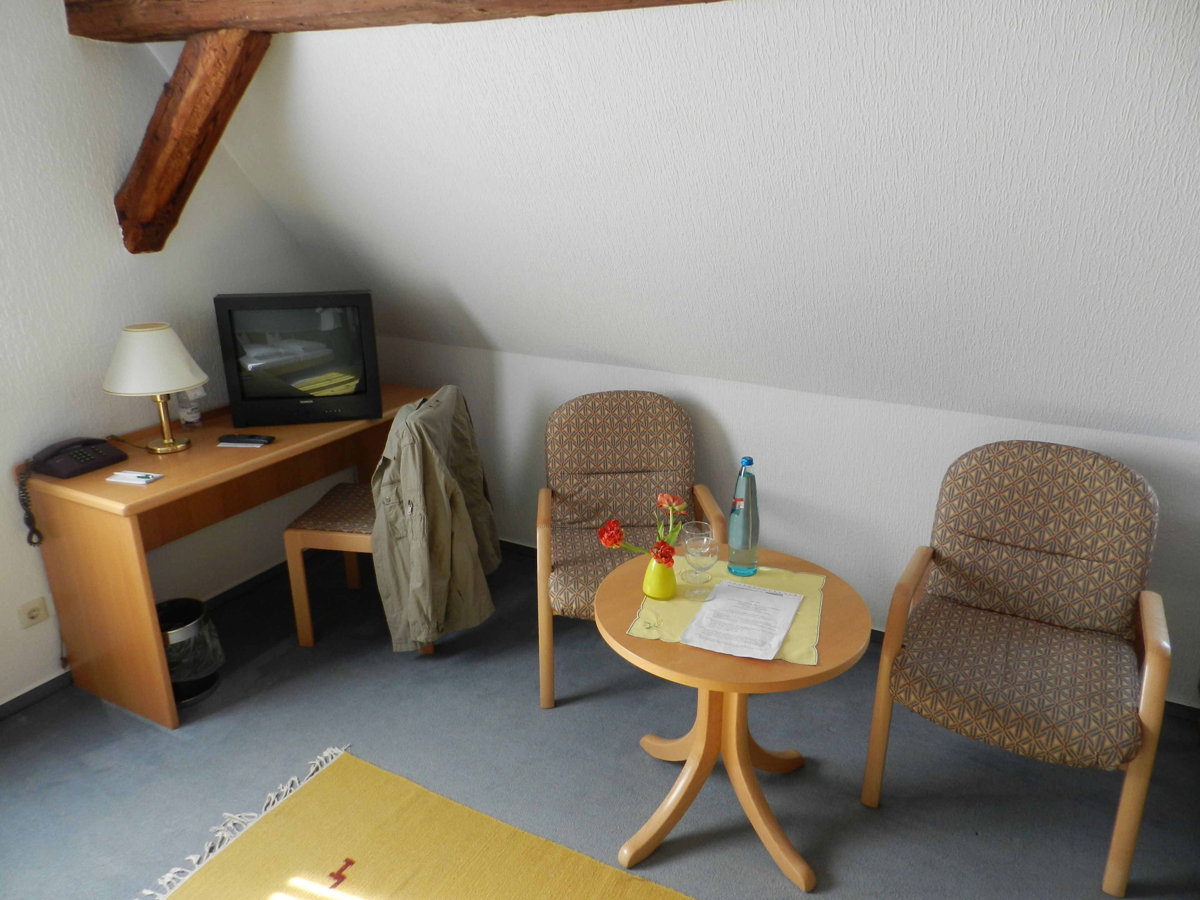 double room | living area | 60-cm led tv with cable channels, tv