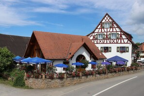 Exterior - Gasthof Adler (Salem)