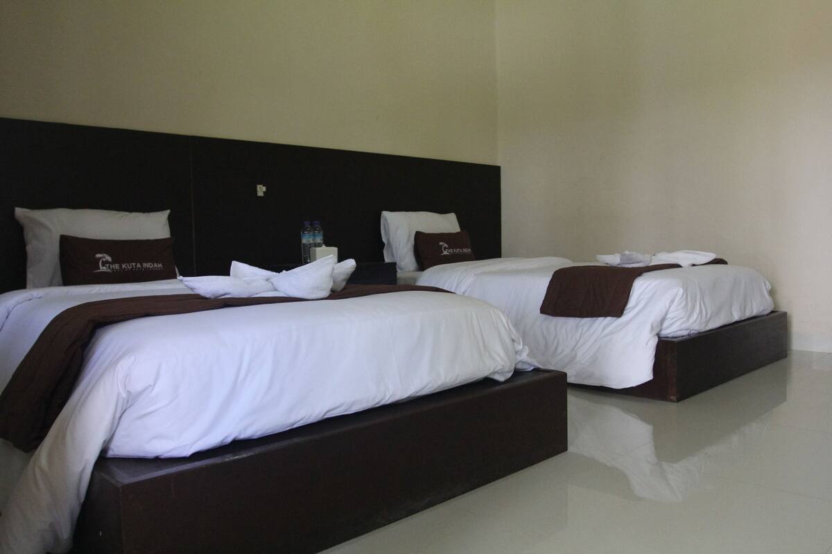 Deluxe Room | Living room