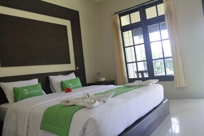 Deluxe Room | Living area