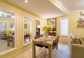 Garden Suite | In-room dining