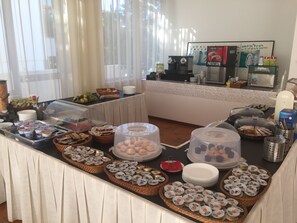 Breakfast buffet - Hotel B&B Avana  (Ravenna)