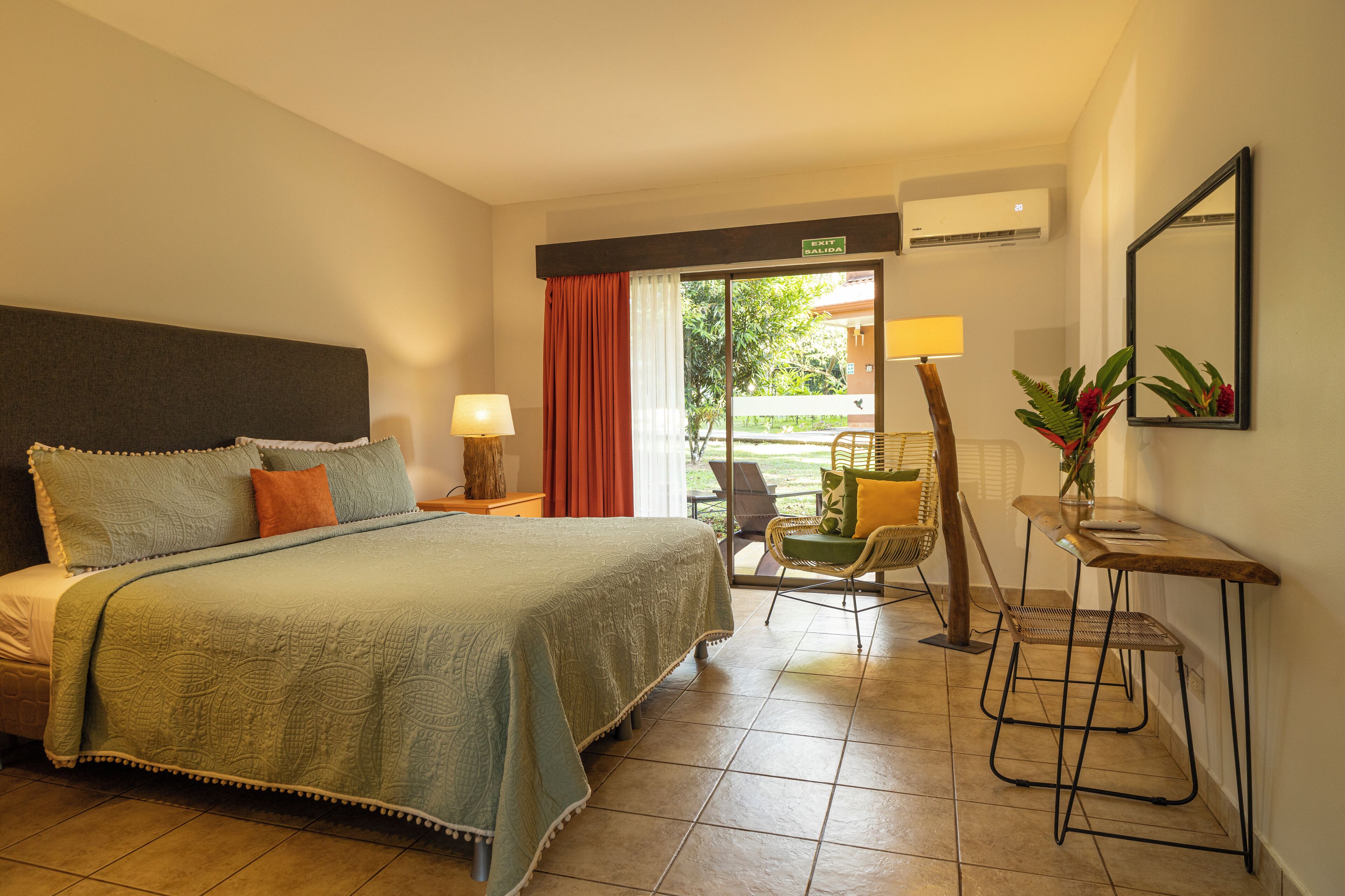 Superior-Zimmer, 1 King-Bett | 20 Schlafzimmer, Minibar, Zimmersafe, Schreibtisch