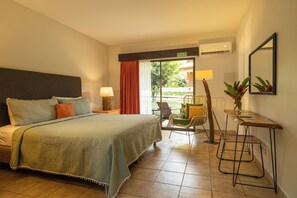 Superior-Zimmer, 1 King-Bett | 20 Schlafzimmer, Minibar, Zimmersafe, Schreibtisch