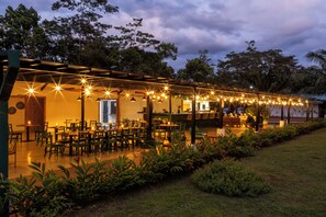 Frühstück, Mittagessen und Abendessen