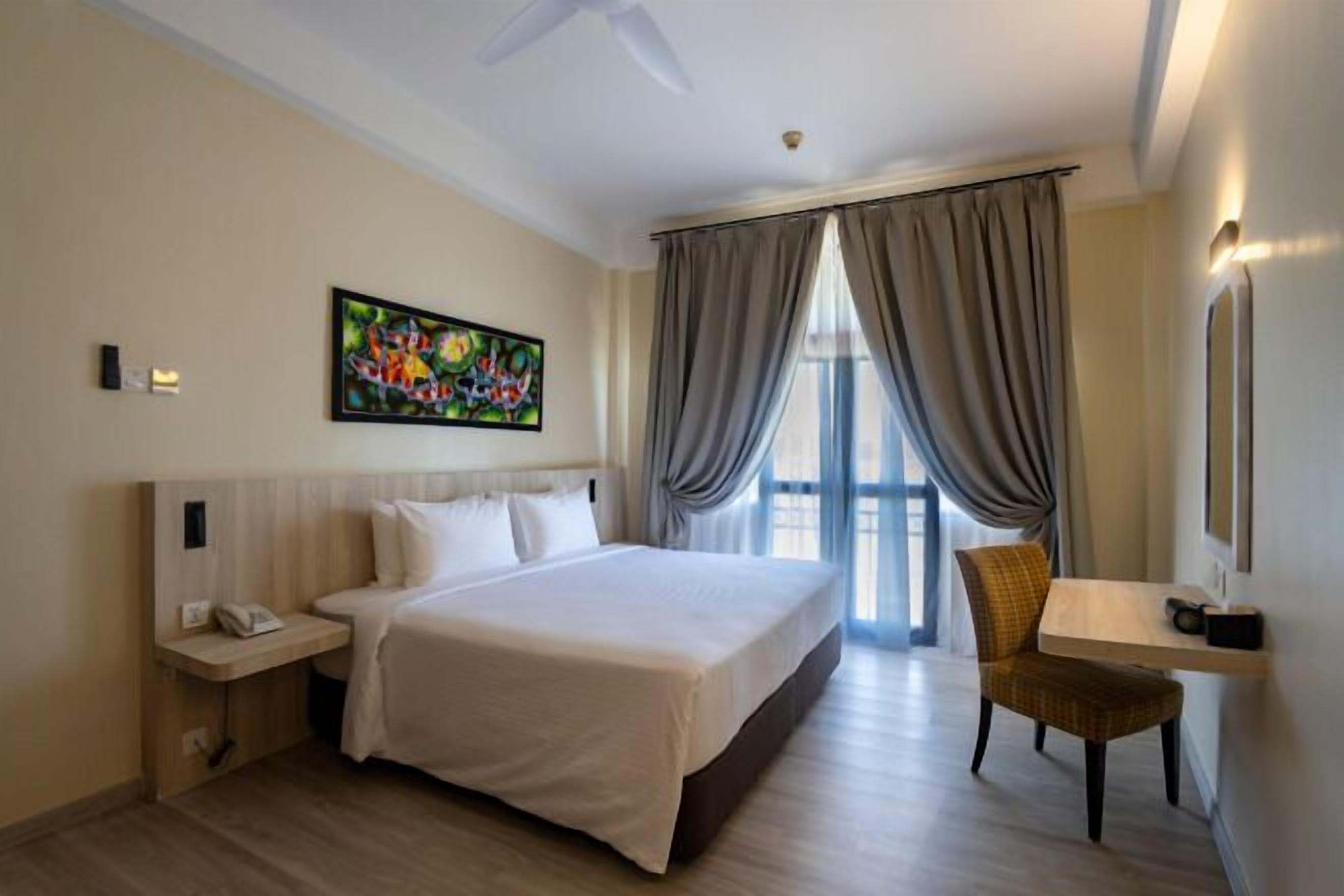 In-room safe, desk, iron/ironing board, free WiFi