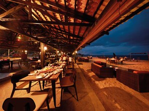 Se sirven desayunos, comidas y cenas 