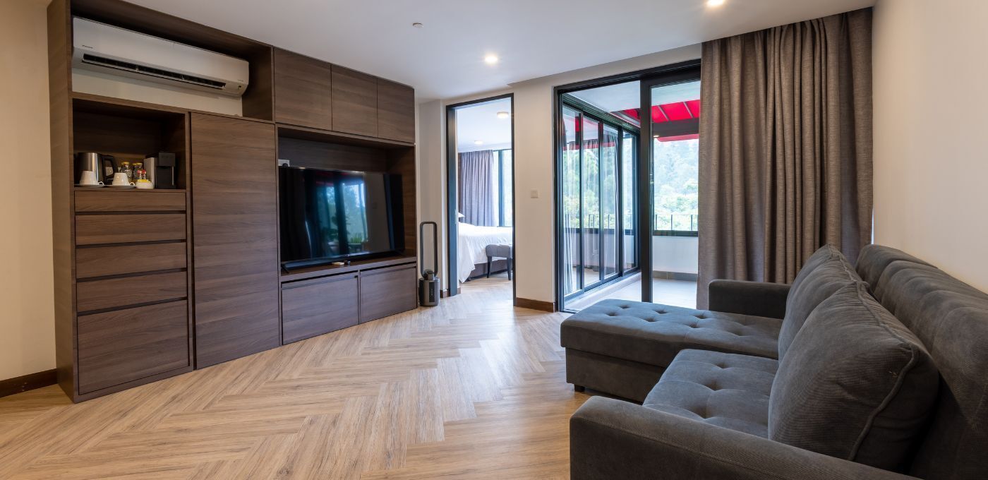 Skrivebord og sengetøy