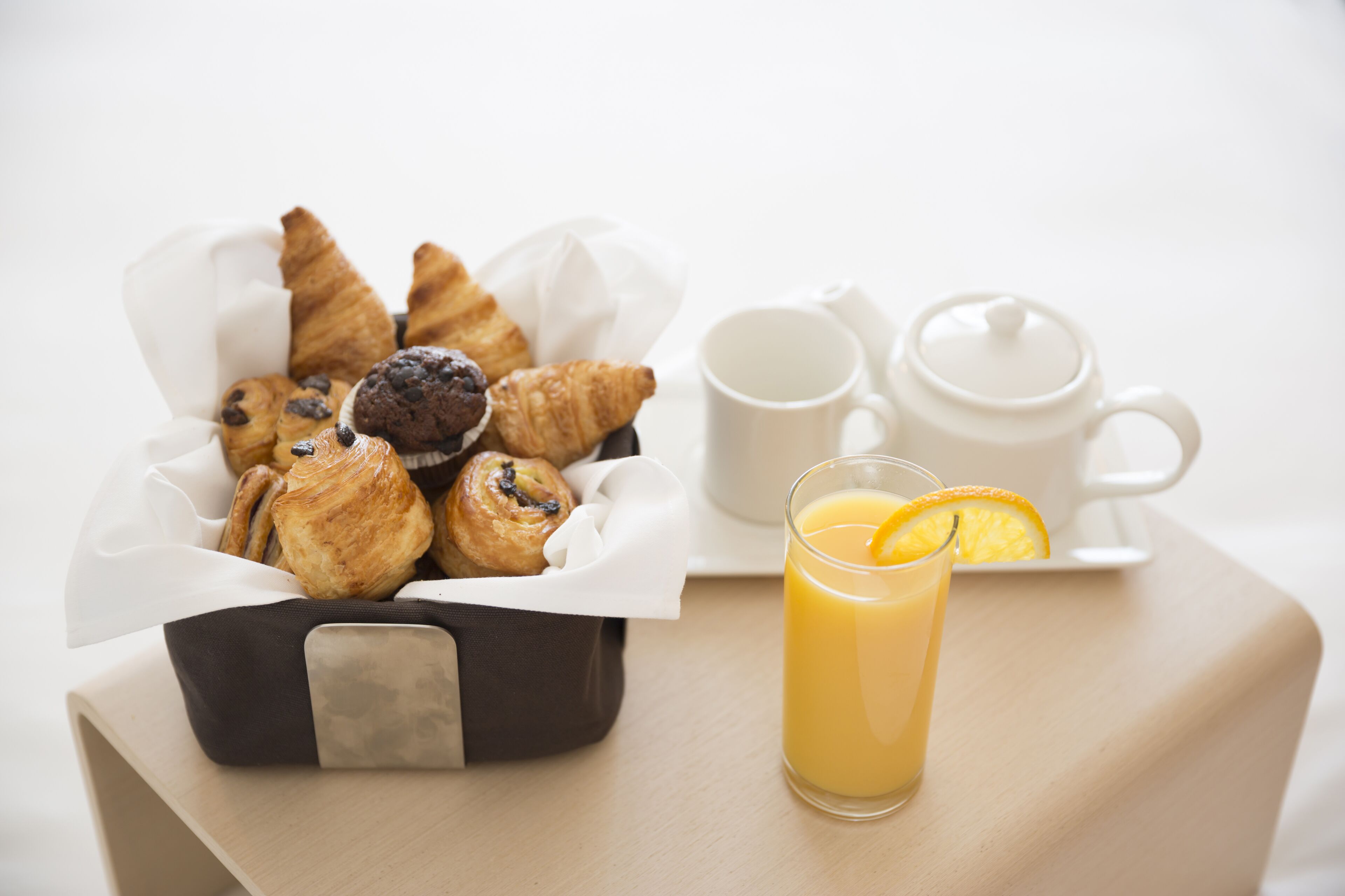 Daily buffet breakfast for a fee