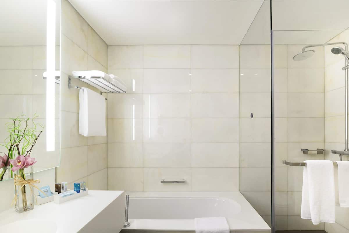 1 chambre, minibar, coffres-forts dans les chambres