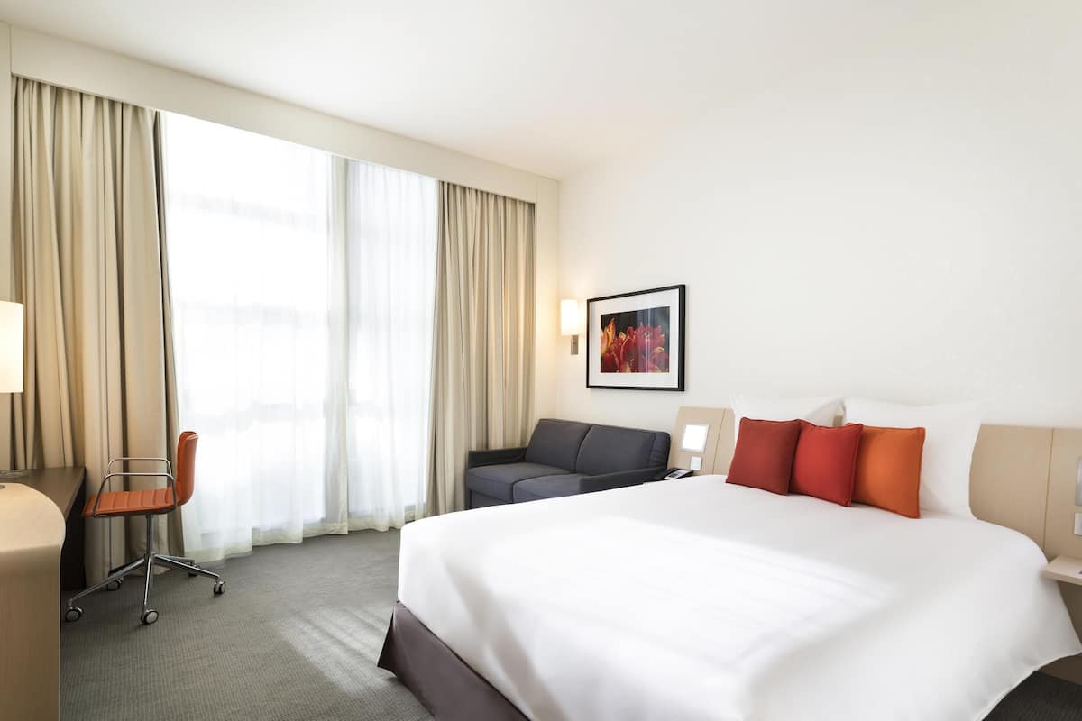 Rom – superior, 1 queensize-seng med sovesofa | Minibar, safe på rommet, individuelt dekorert og skrivebord