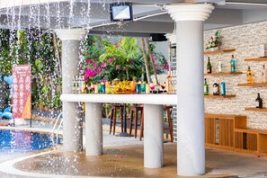 Poolside bar - Tony Resort (Patong)