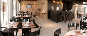 Tägliches inbegriffenes Frühstücksbuffet