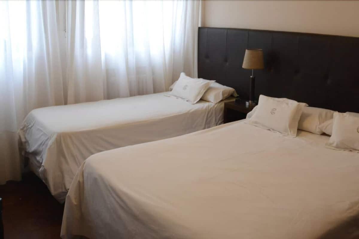 Minibar, in-room safe, free WiFi