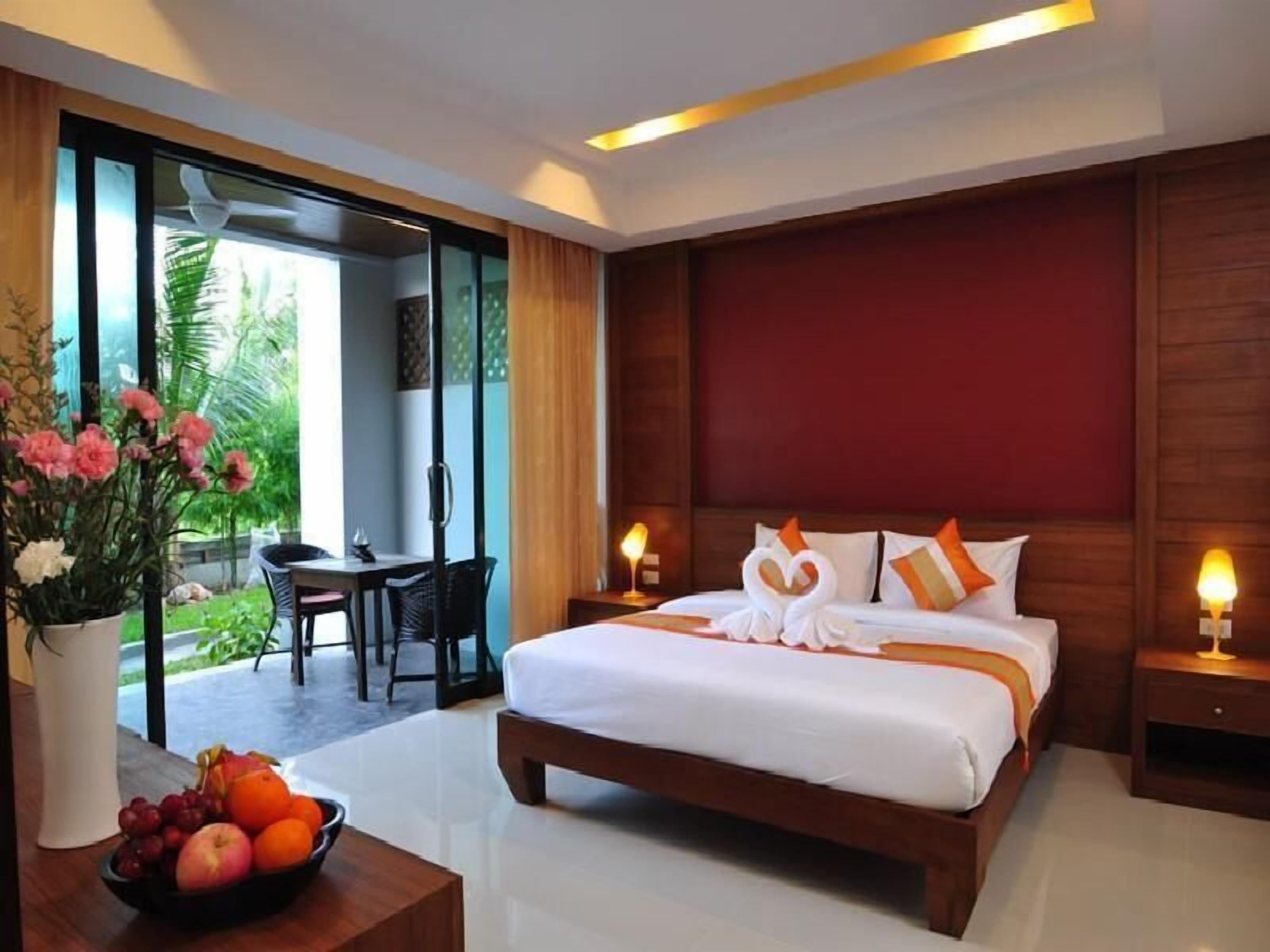 Premium bedding, pillow-top beds, in-room safe, individually decorated