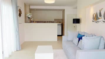 Suite 4 Pax | Living area | 24-inch LED TV with cable channels