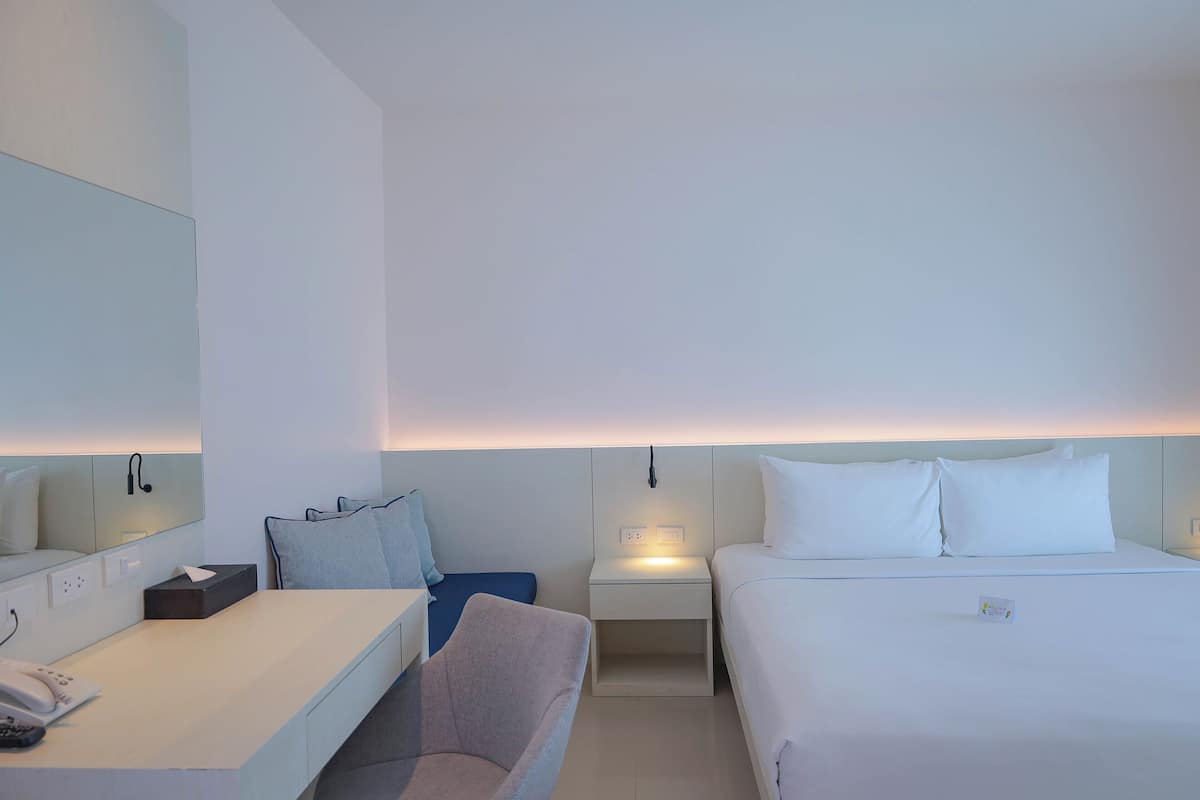 Superior | 2 bedrooms, in-room safe, desk, free WiFi