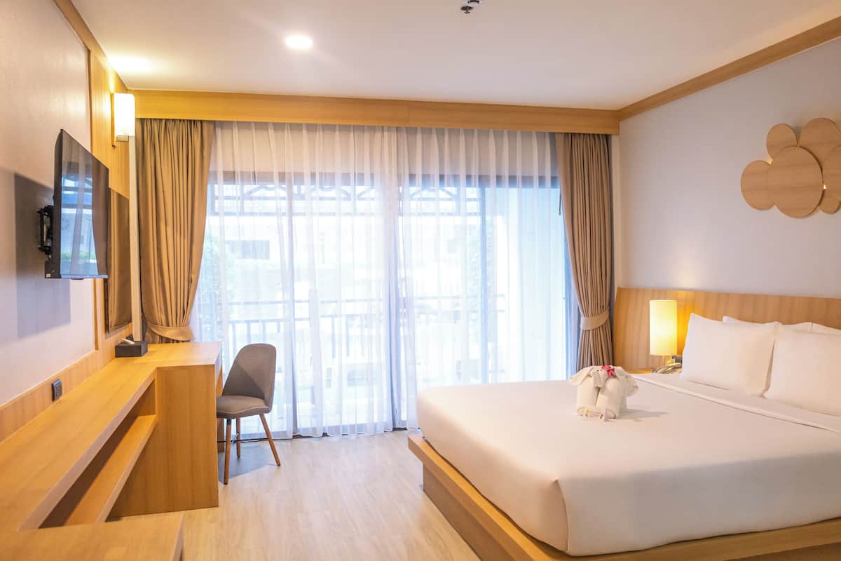 Deluxe Pool Access | Caja de seguridad en la habitación, escritorio y wifi gratis