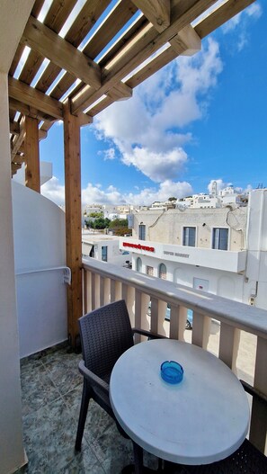 Terrace/patio - Hotel Dionysis Studios (Milos)