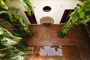 Interior entrance - Hotel Quadrifolio (Cartagena)