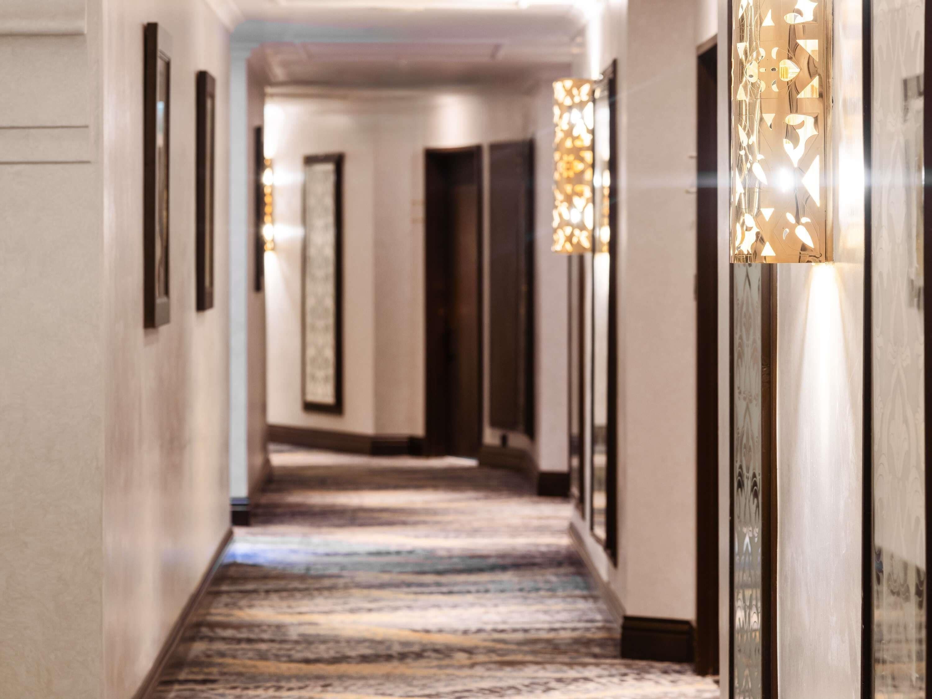 Deluxe Room, 2 Twin Beds, City View (Accessible) | Egyptian cotton sheets, premium bedding, Select Comfort beds, minibar