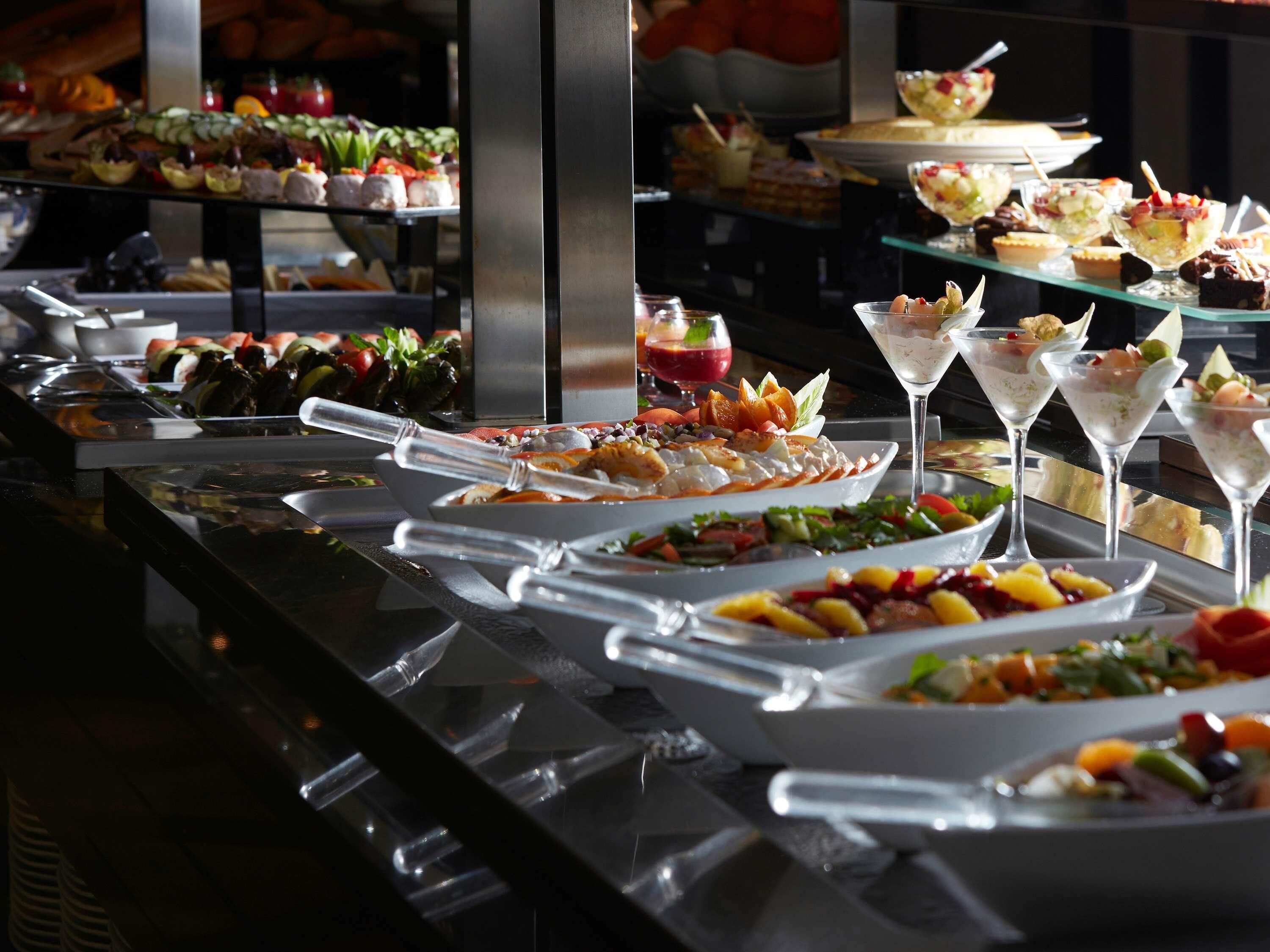 Daily buffet breakfast (SAR 90 per person)