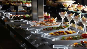 Daily buffet breakfast (SAR 90 per person)