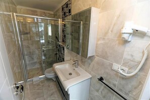 Deluxe tweepersoonskamer | 2 slaapkamers, luxe beddengoed, een minibar, een kluis op de kamer