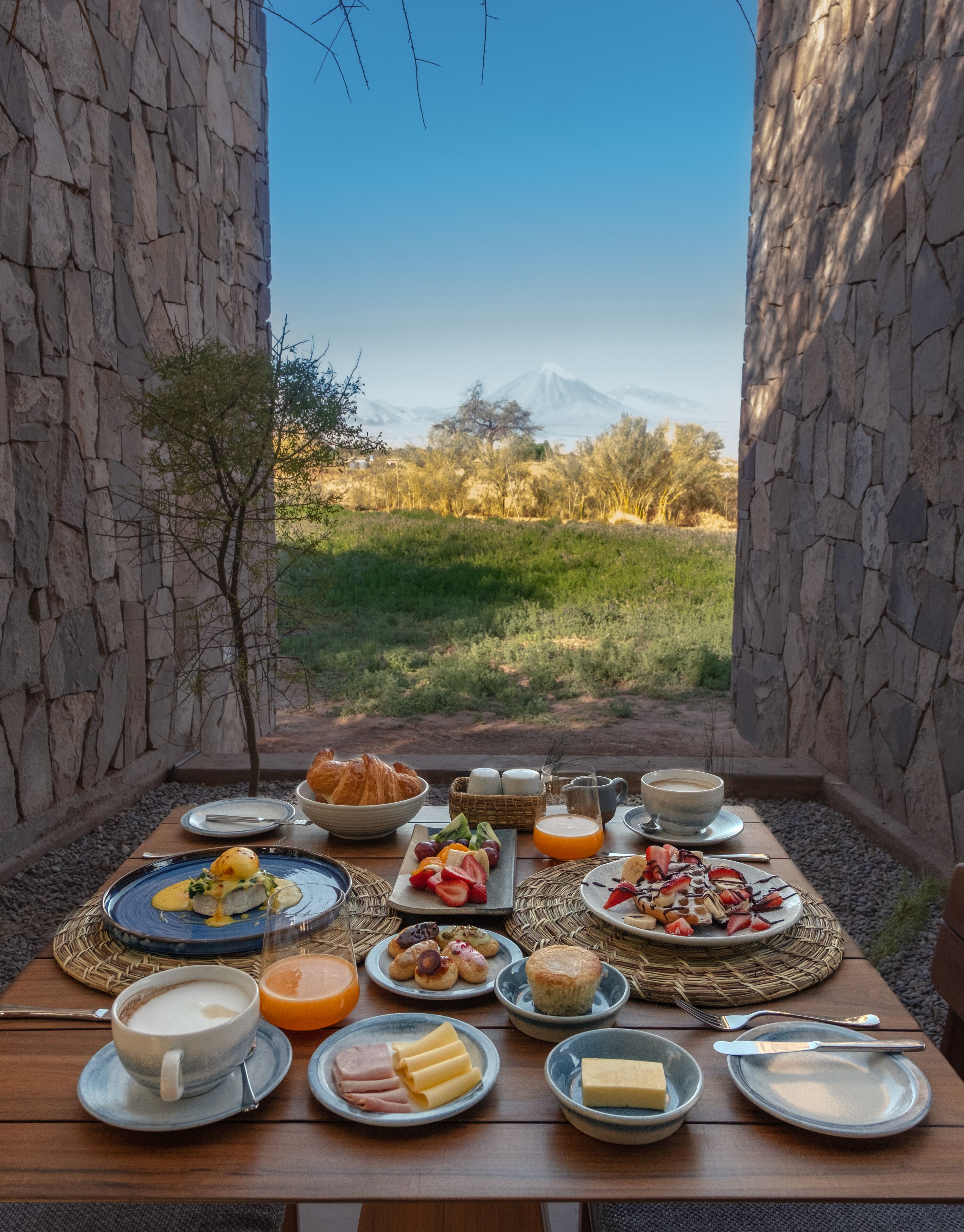 Free daily full breakfast 