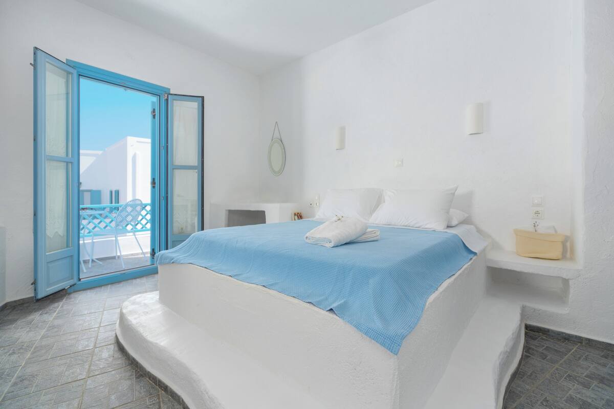 Standard-Doppel- oder -Zweibettzimmer, Meerblick | Zimmersafe, kostenloses WLAN, Bettwäsche