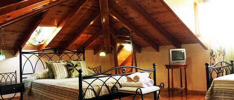 1 bedroom, in-room safe, desk, blackout curtains