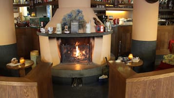 2 bares/lounges