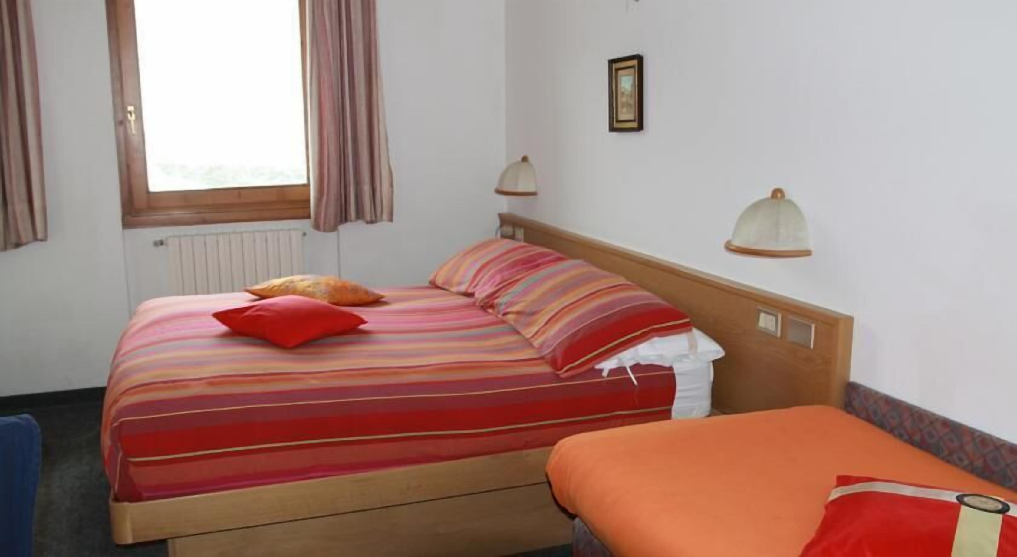 triple room | frette italian sheets, premium bedding, desk, free cots/infant beds