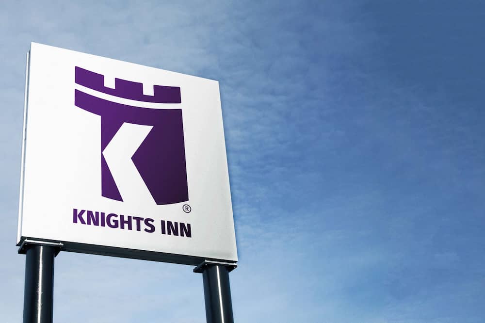 Knights Inn Huntsville, ON